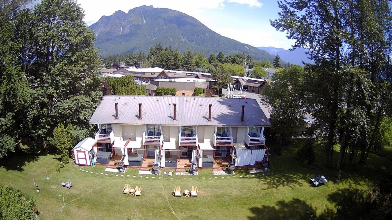 Moon River Suites #1 North Bend Kültér fotó